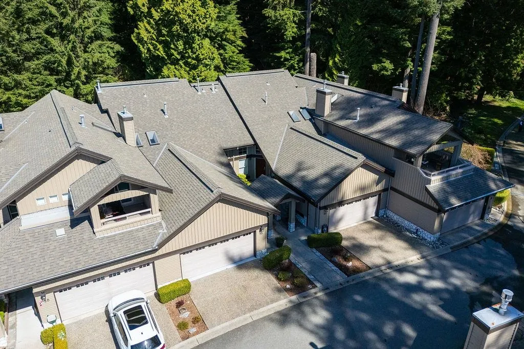 1550 Larkhall Crescent #29