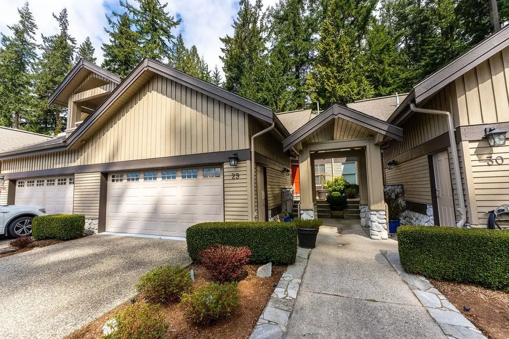 1550 Larkhall Crescent #29