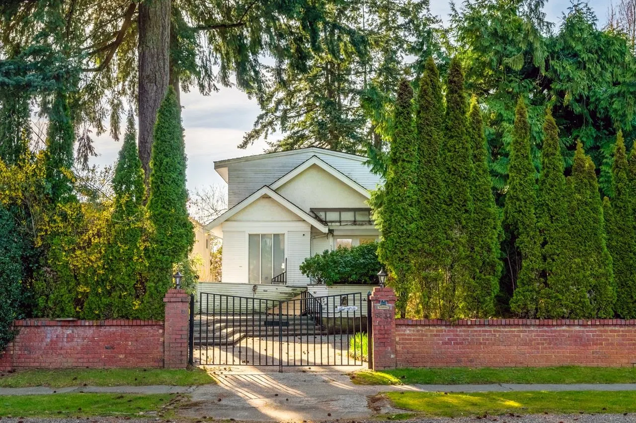 5833 Macdonald Street