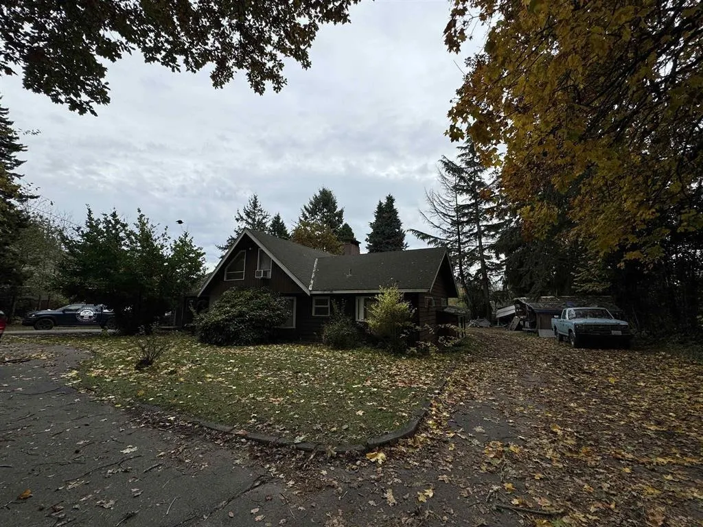 12866 56 Avenue