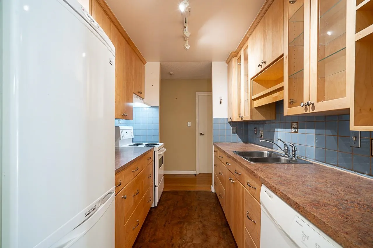 12890 17 Avenue #204