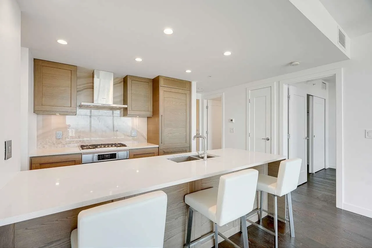 5629 Birney Avenue #2008