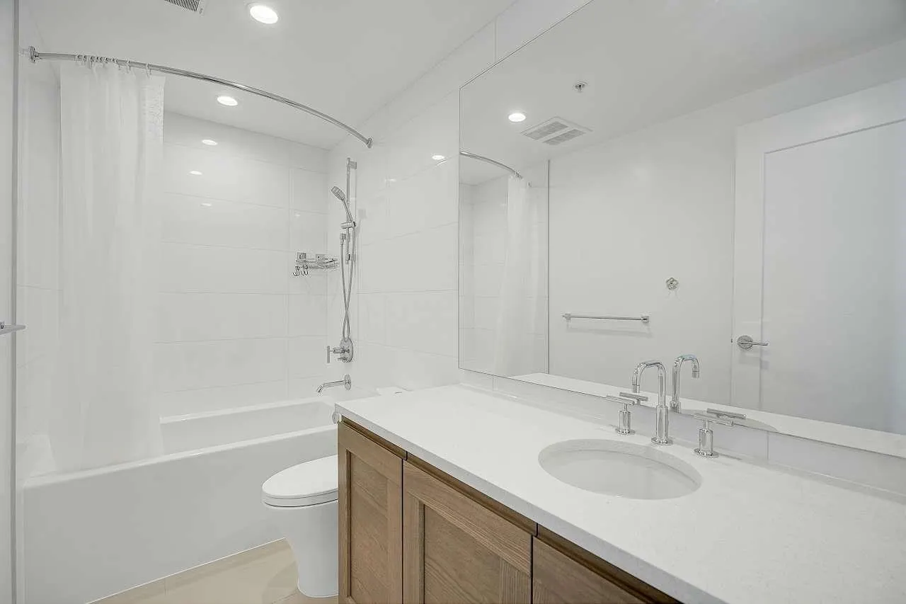 5629 Birney Avenue #2008