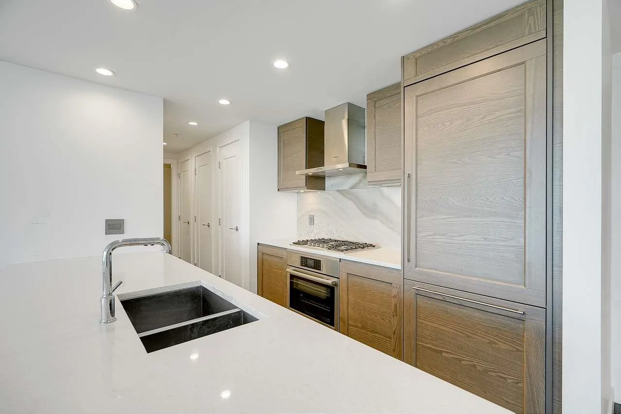 5629 Birney Avenue #2008