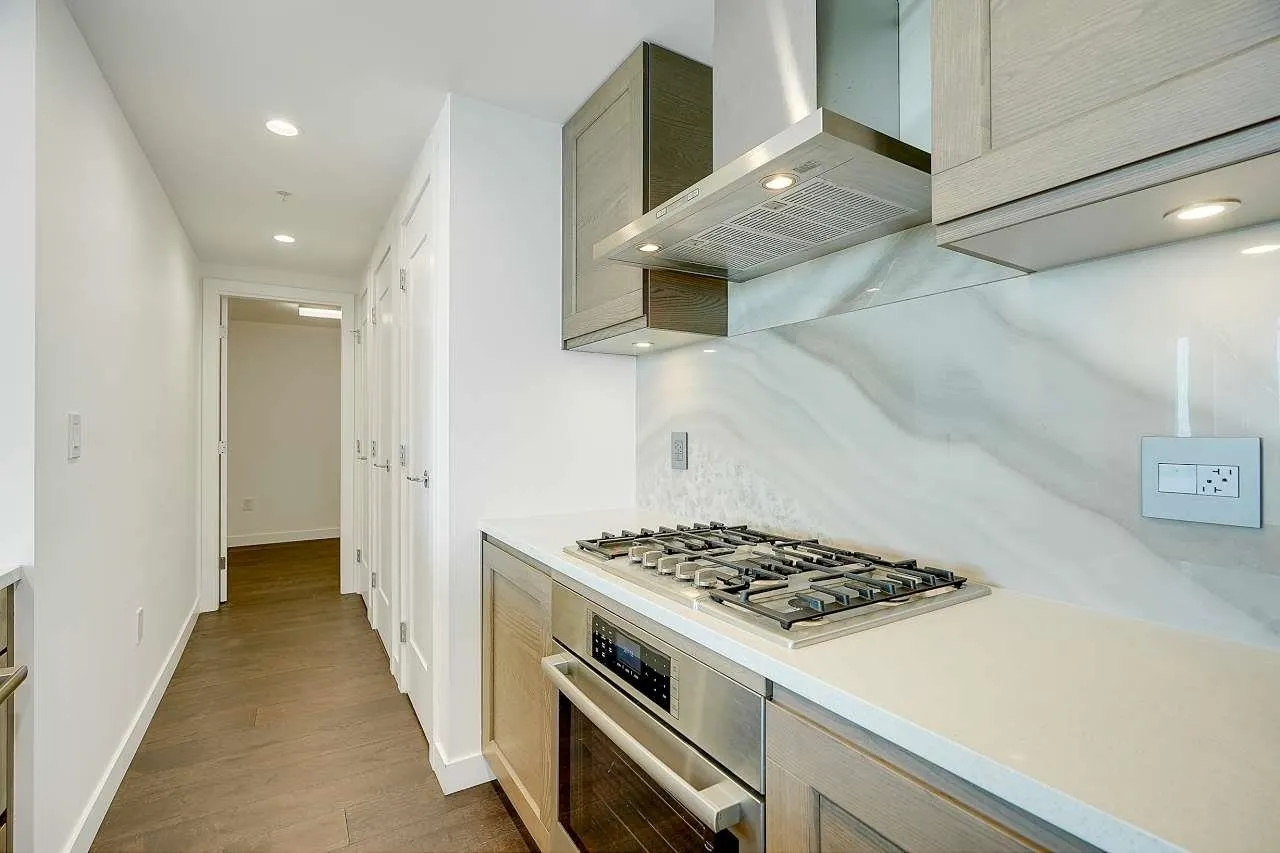 5629 Birney Avenue #2008