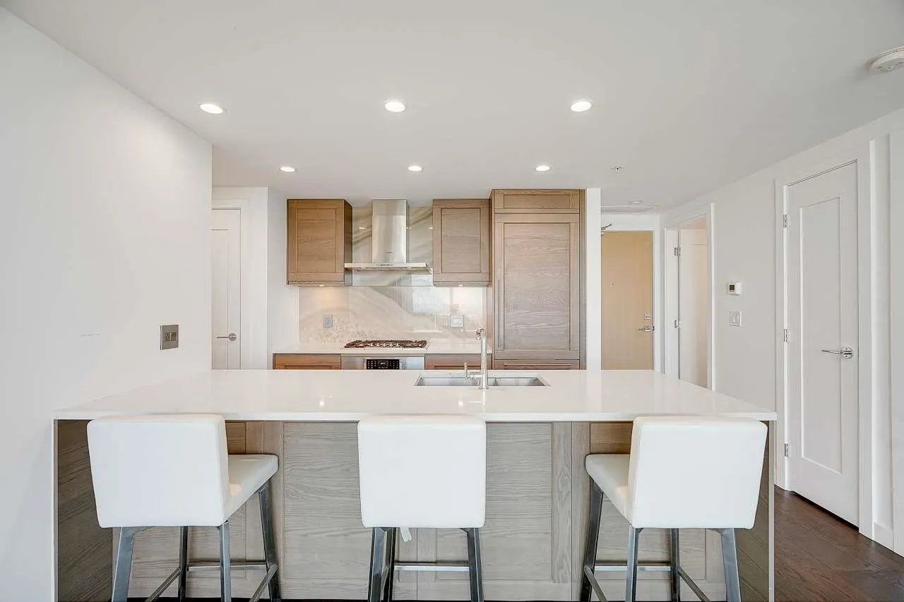 5629 Birney Avenue #2008