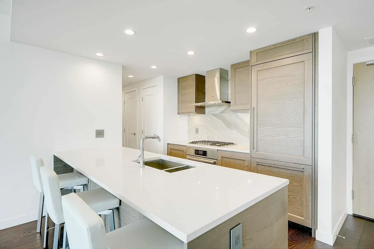 5629 Birney Avenue #2008