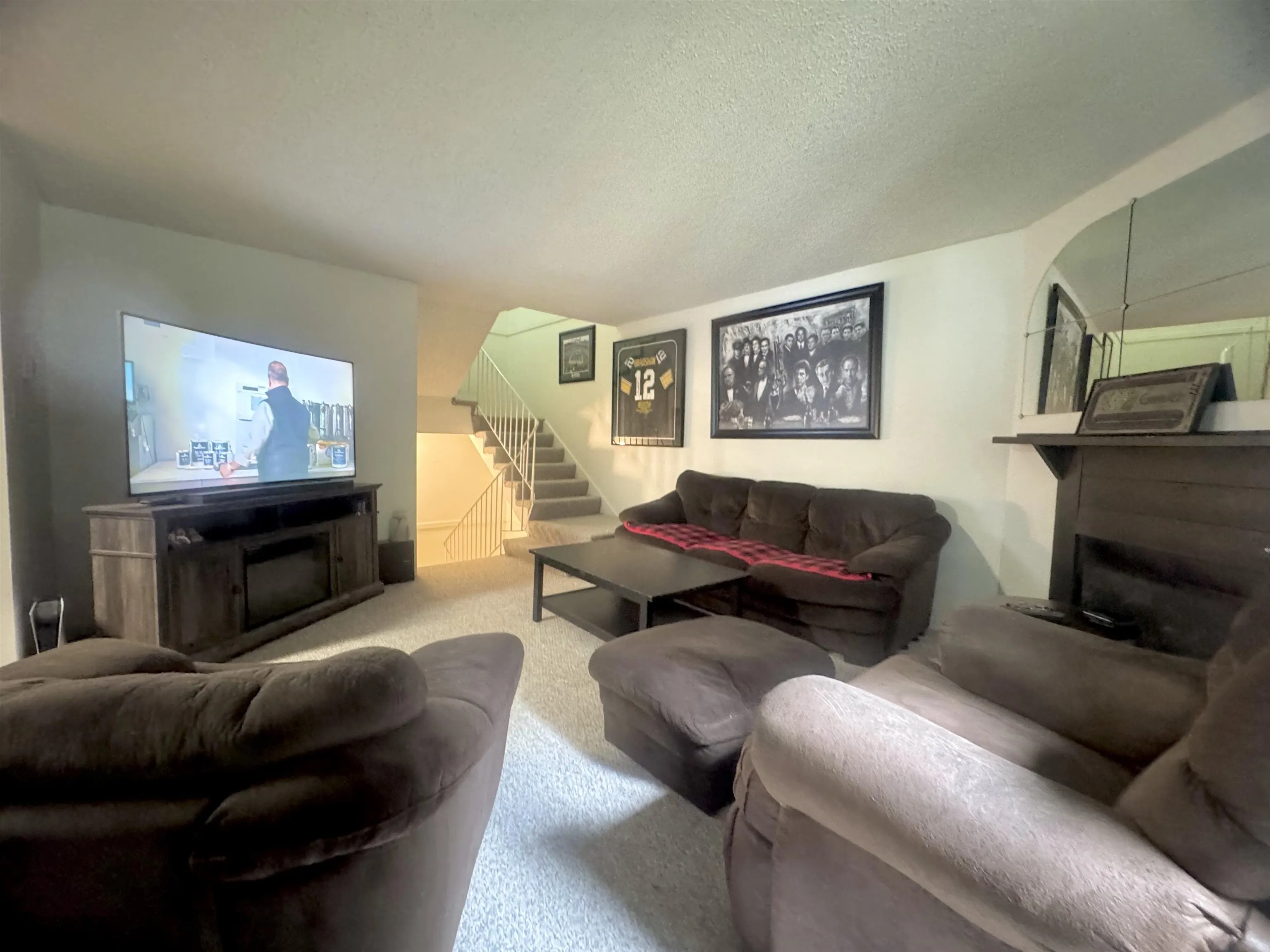 10589 Holly Park Lane