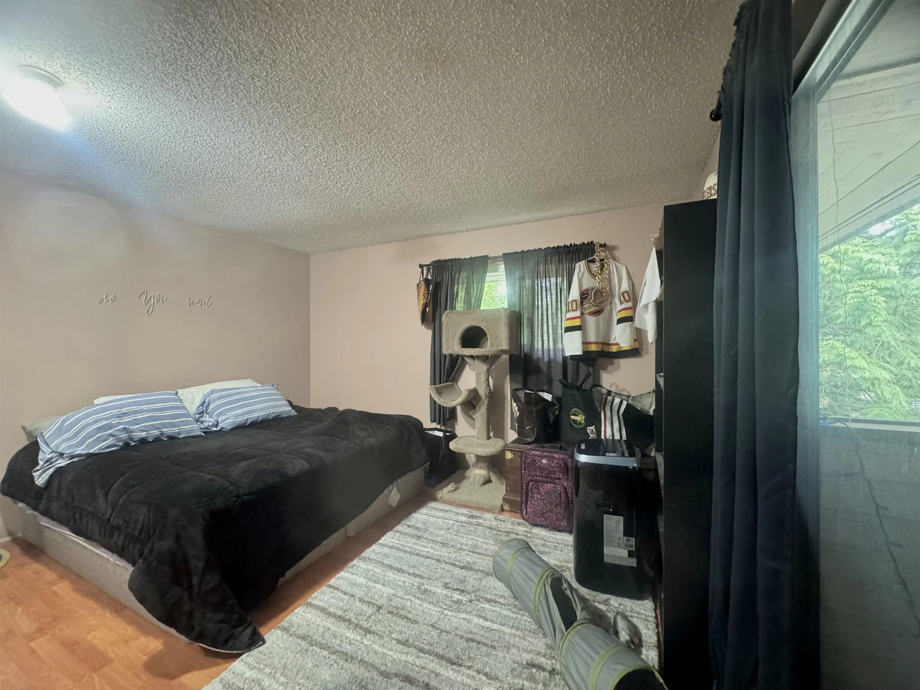 10589 Holly Park Lane