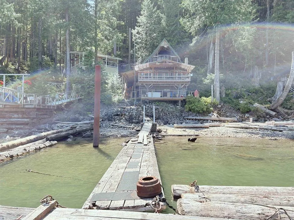 4 Debeck Creek