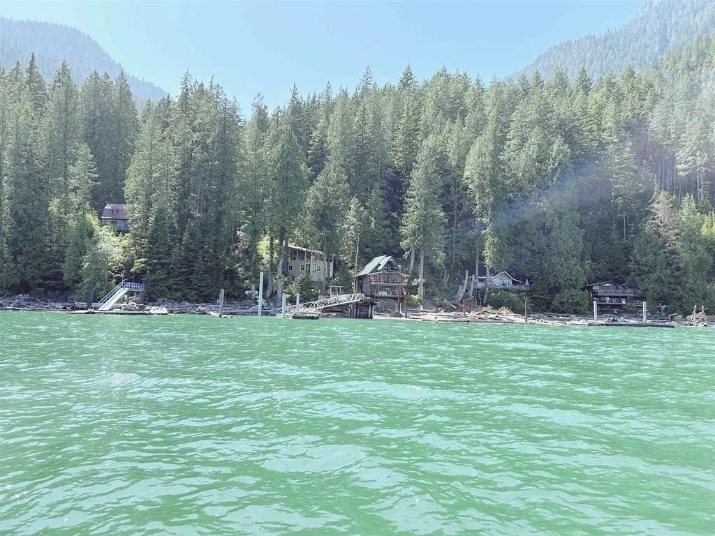 4 Debeck Creek