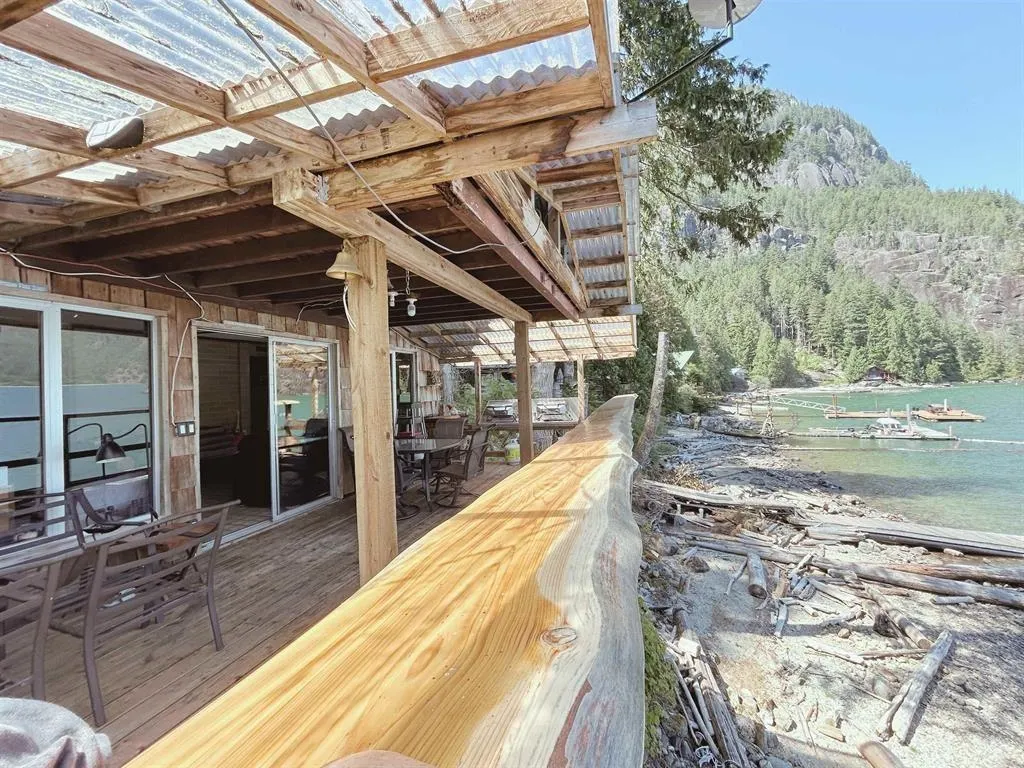 4 Debeck Creek