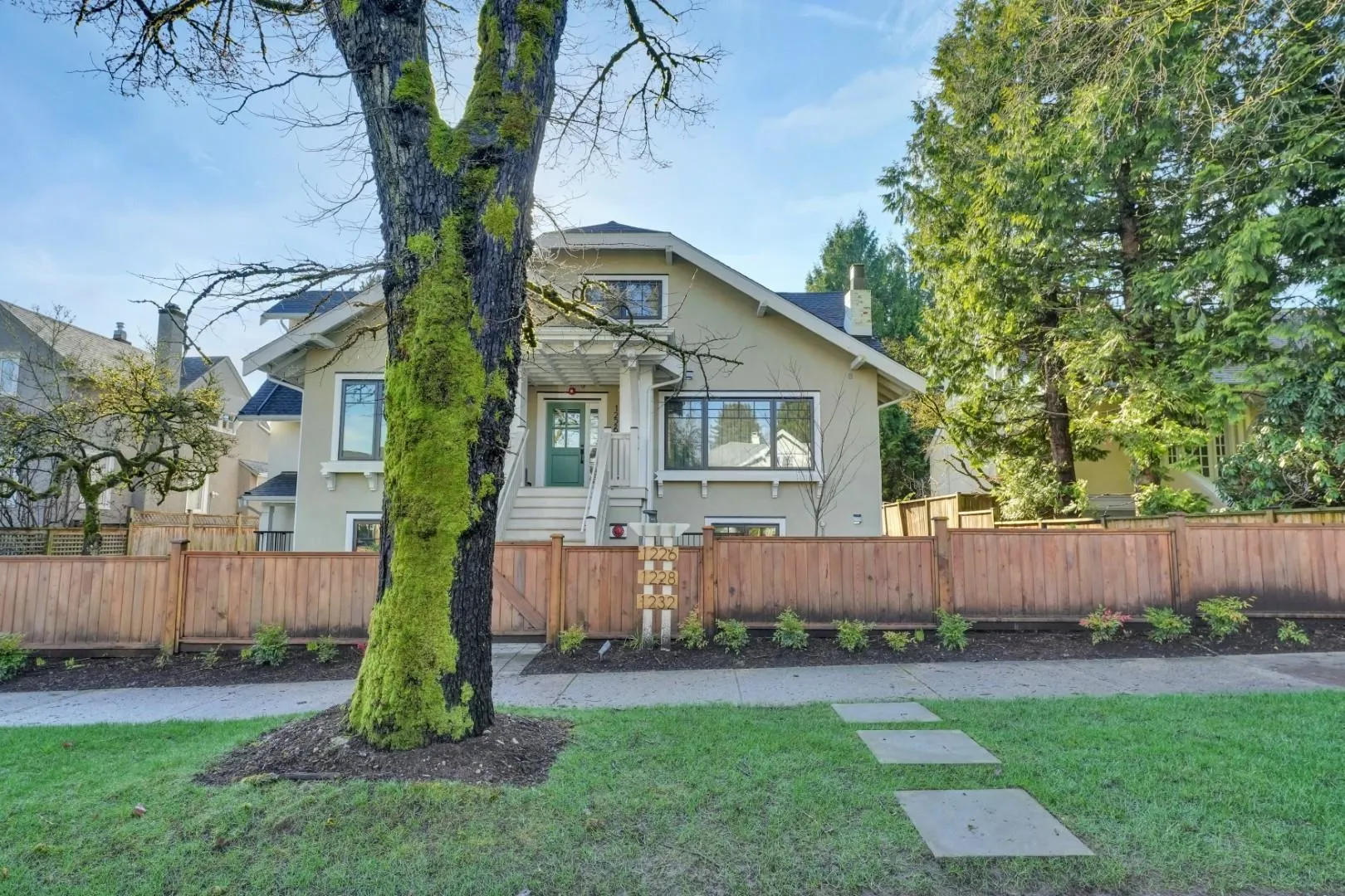 1232 W 26th Avenue