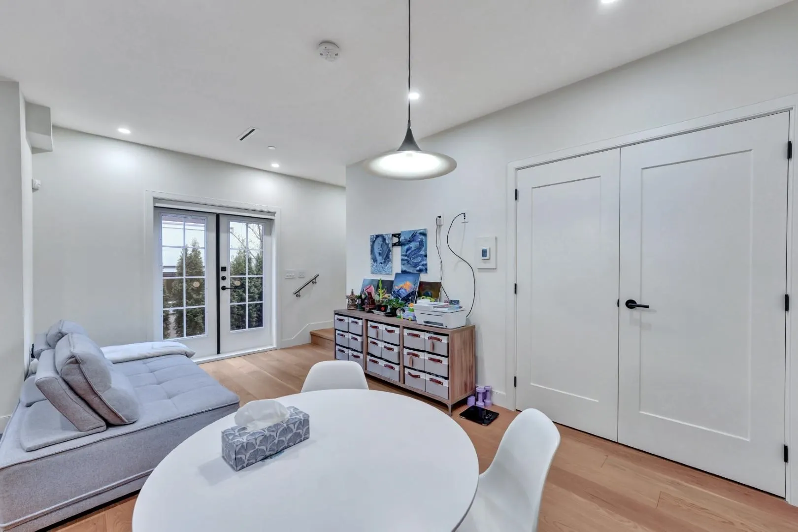 1232 W 26th Avenue
