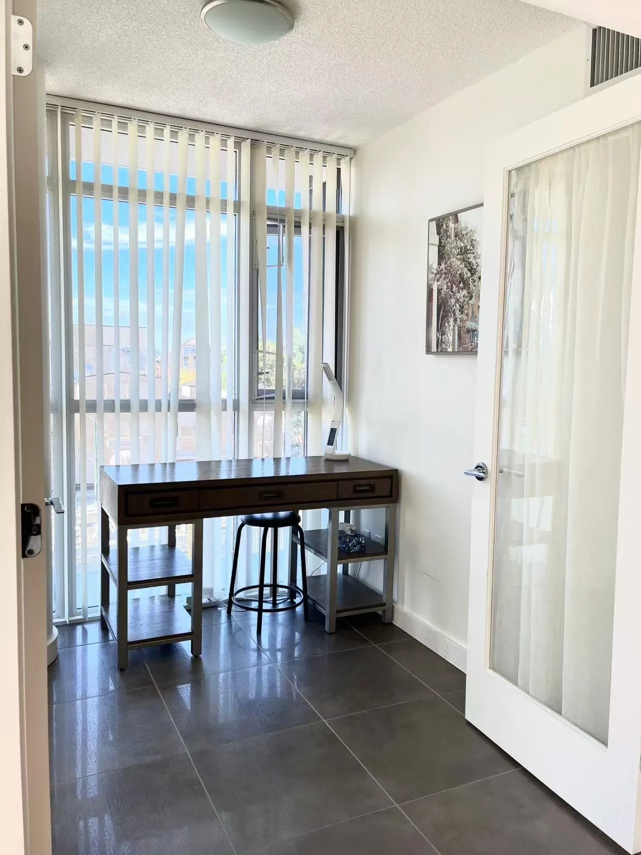 2080 W Broadway #662