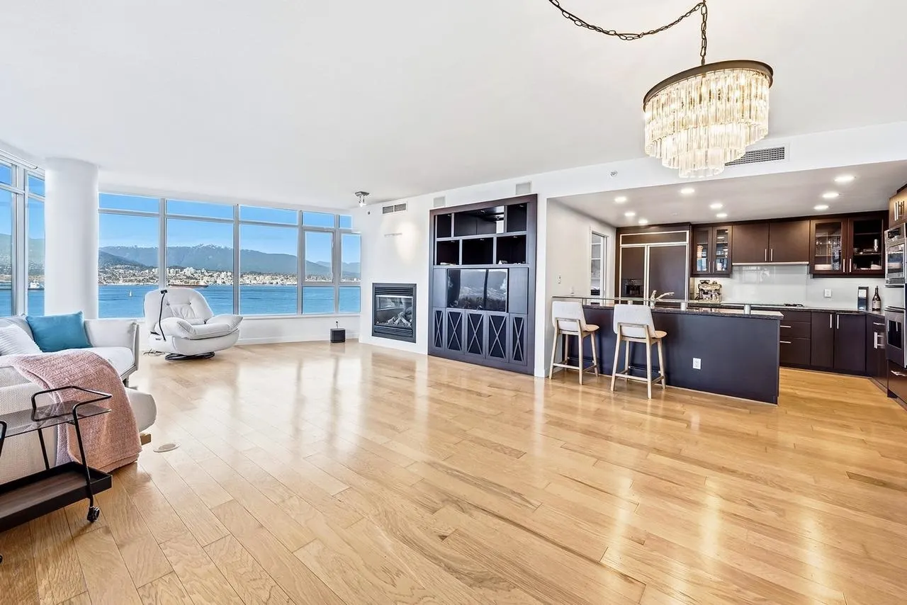 1233 W Cordova Street #1301
