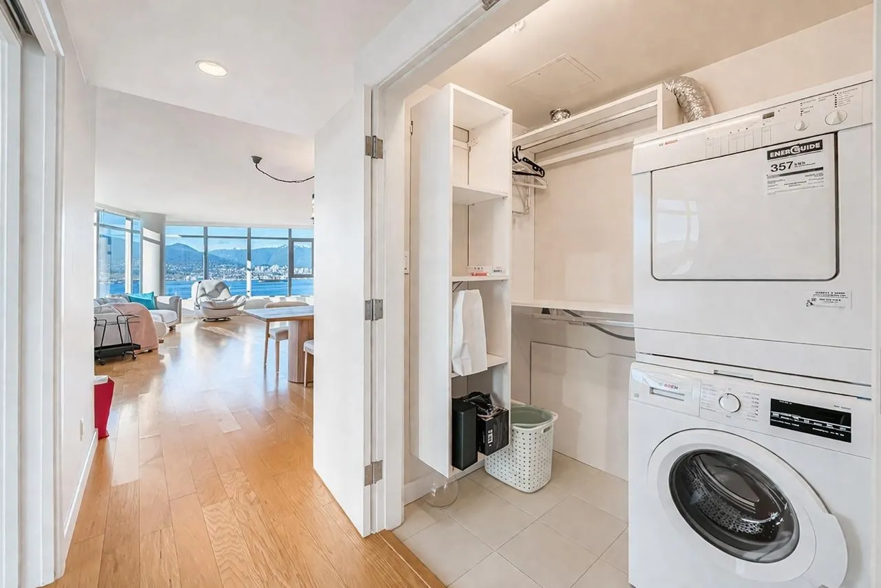 1233 W Cordova Street #1301