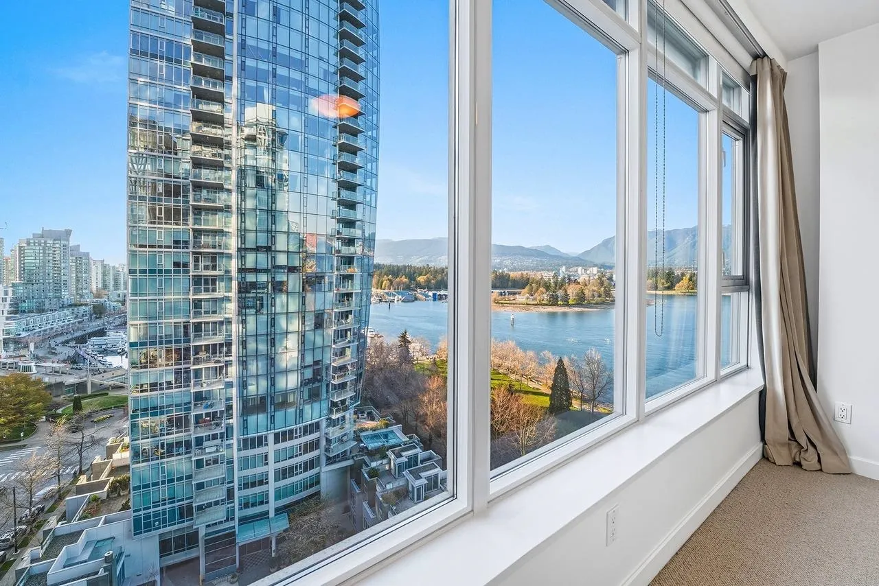 1233 W Cordova Street #1301
