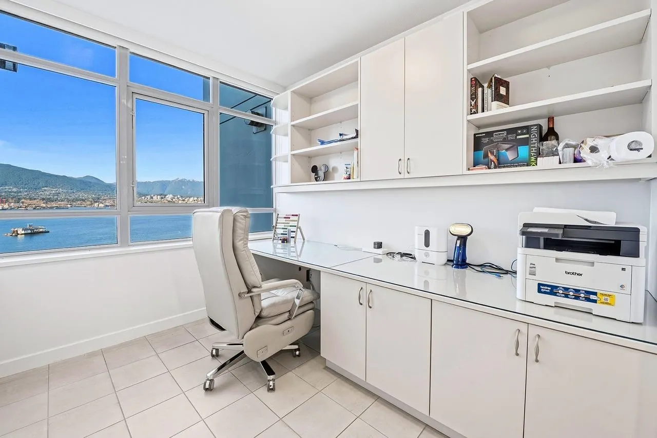 1233 W Cordova Street #1301