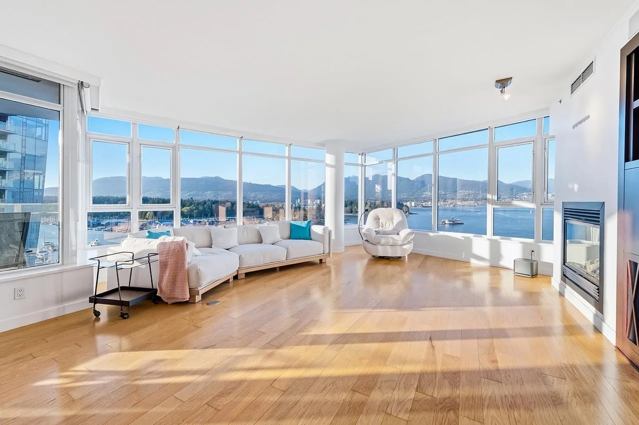 1233 W Cordova Street #1301