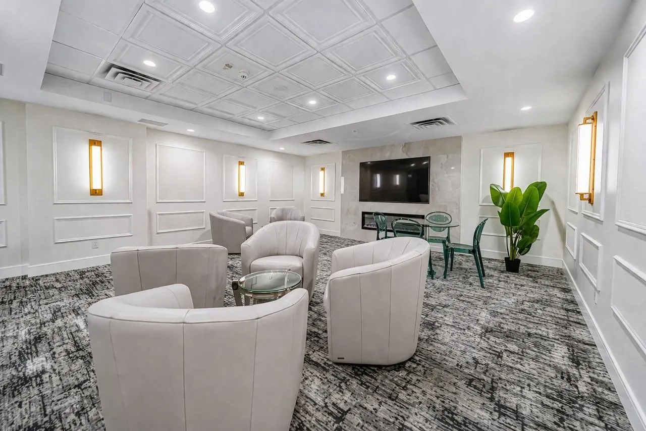1233 W Cordova Street #1301