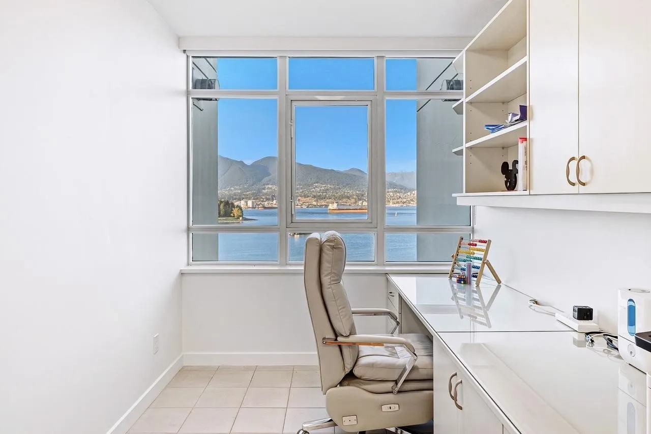 1233 W Cordova Street #1301