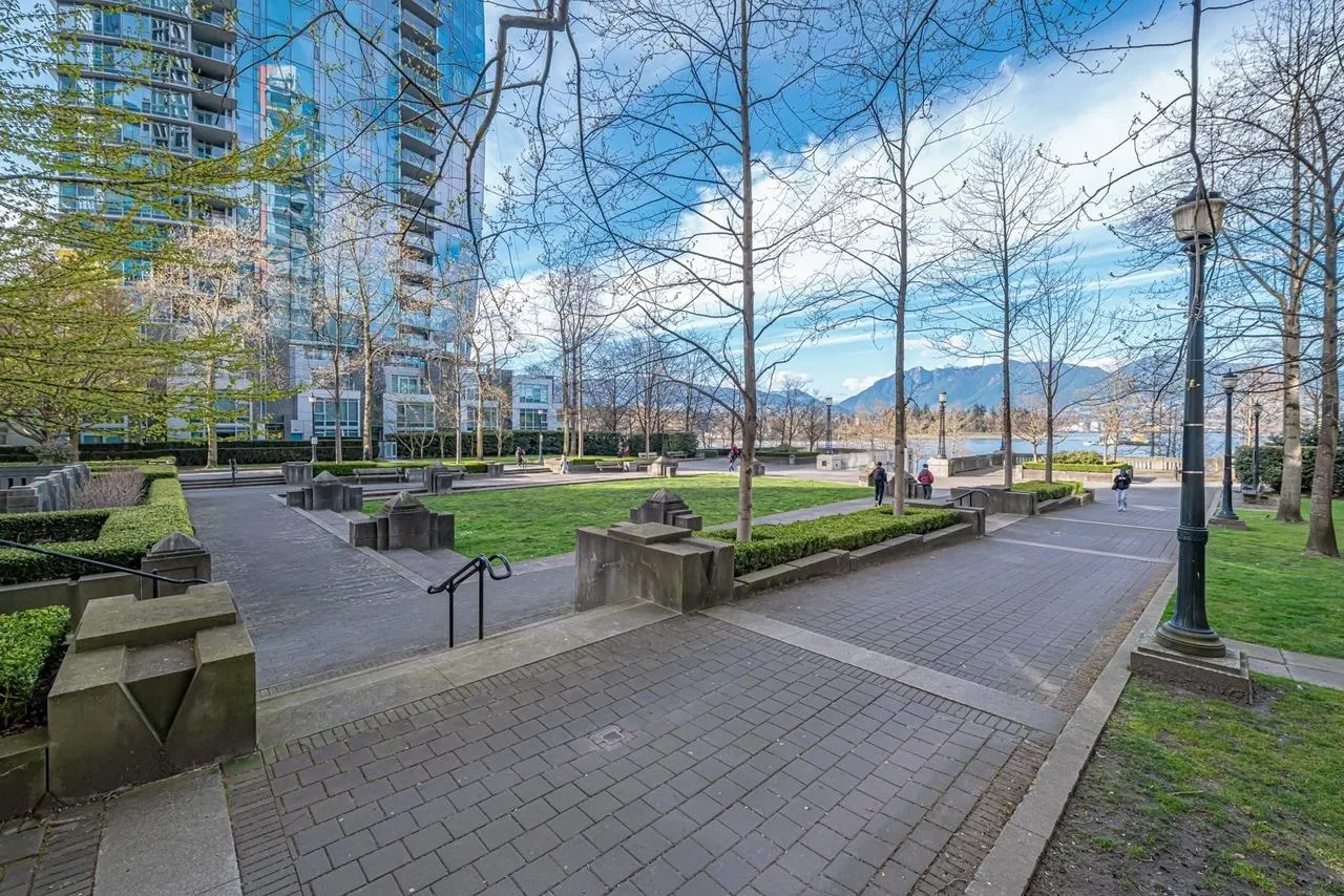 1233 W Cordova Street #1301
