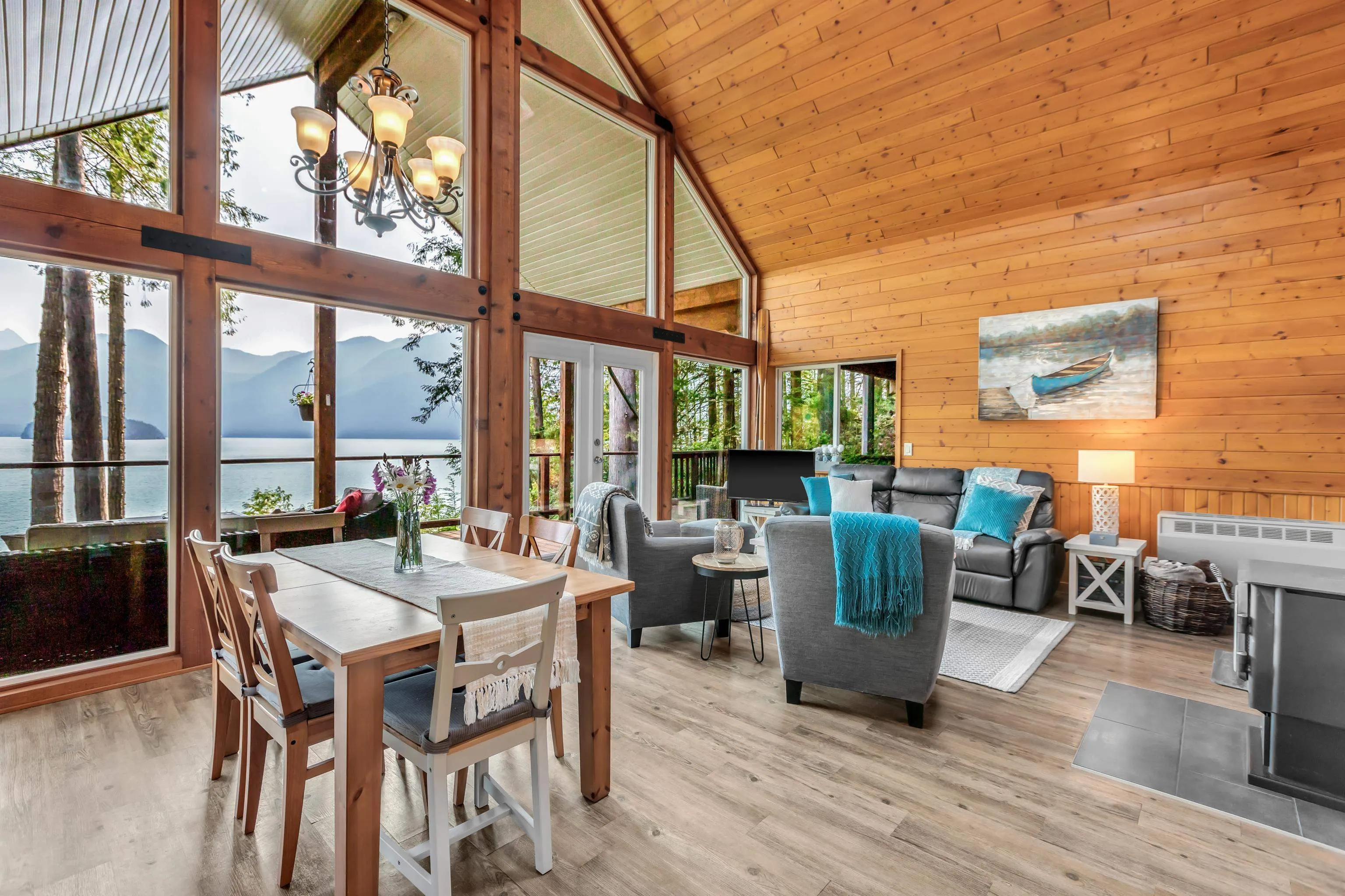 4 Christian Cove