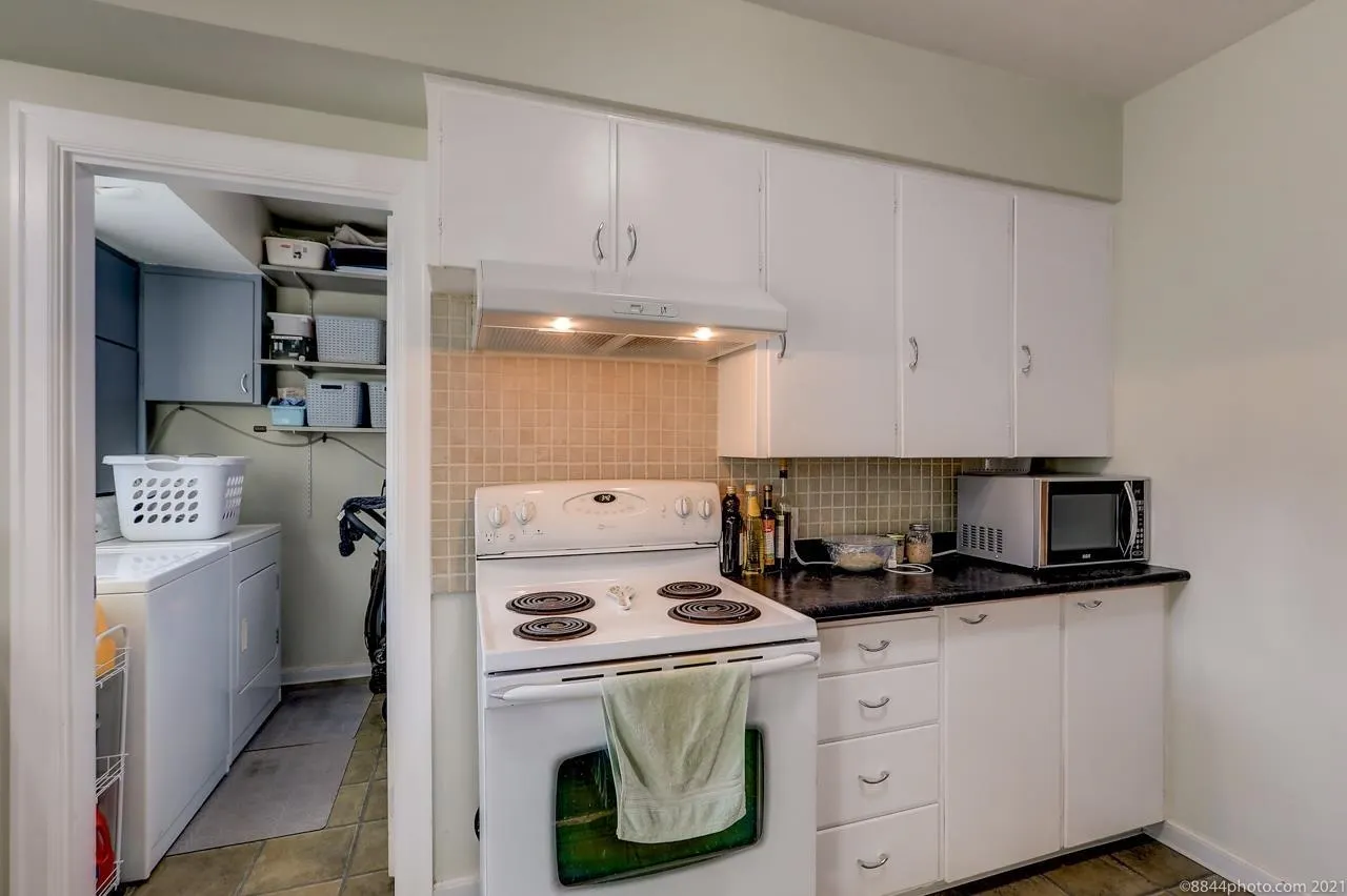 2016 W 48th Avenue