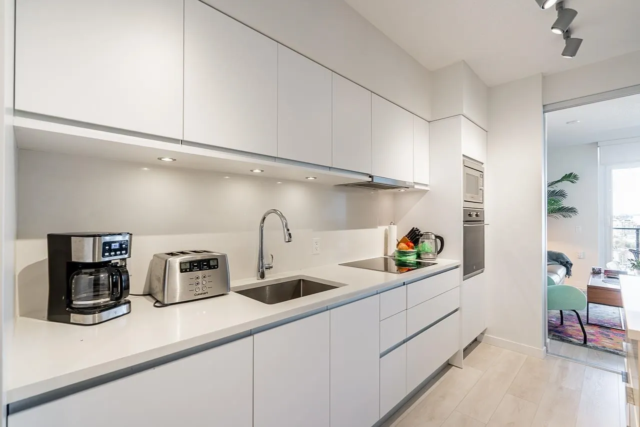 180 E 2nd Avenue #1119