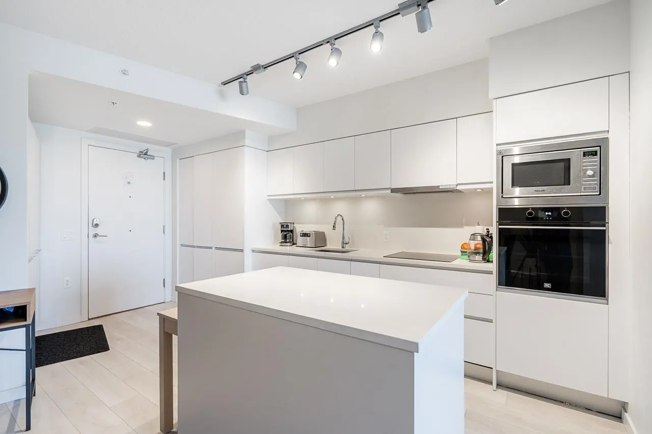 180 E 2nd Avenue #1119