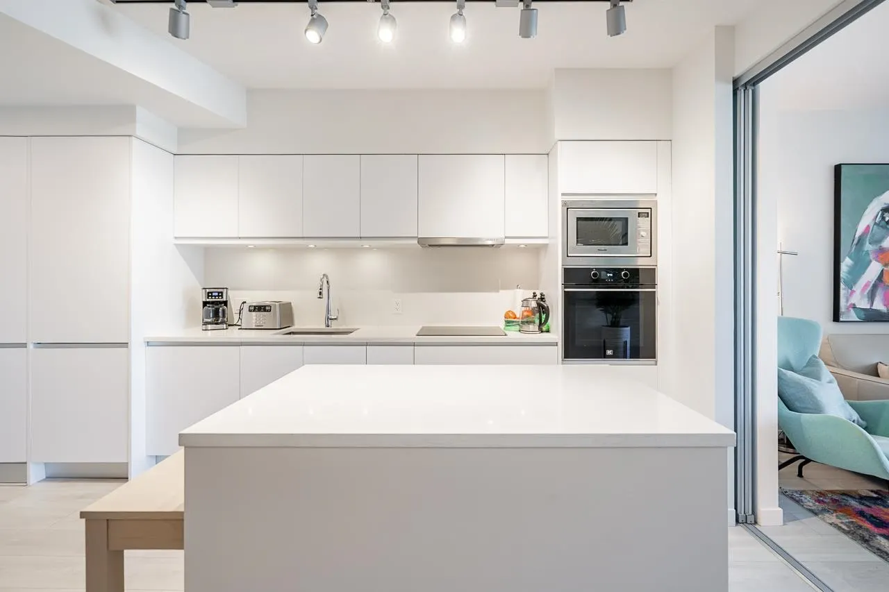 180 E 2nd Avenue #1119