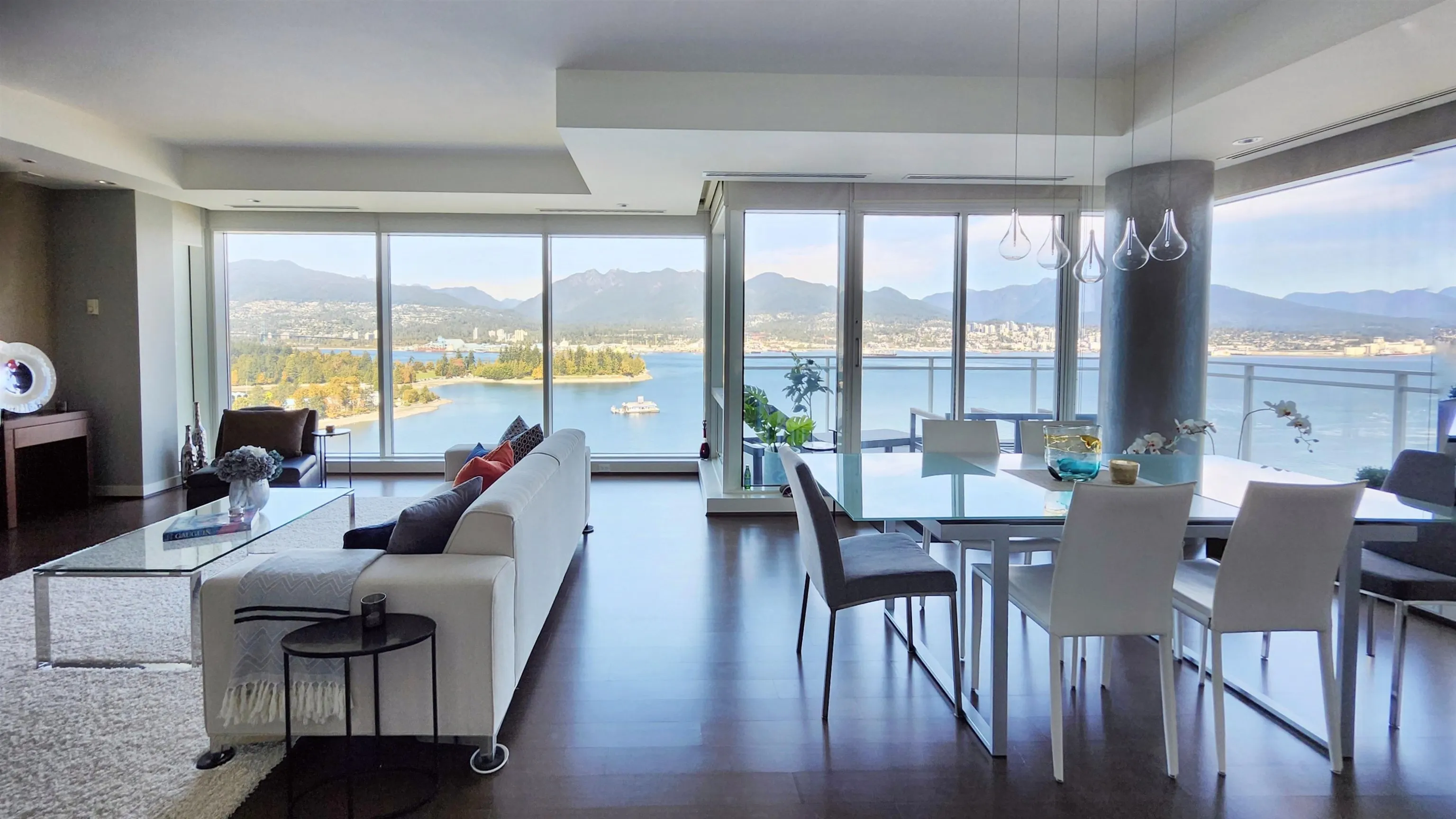 1139 W Cordova Street #2202