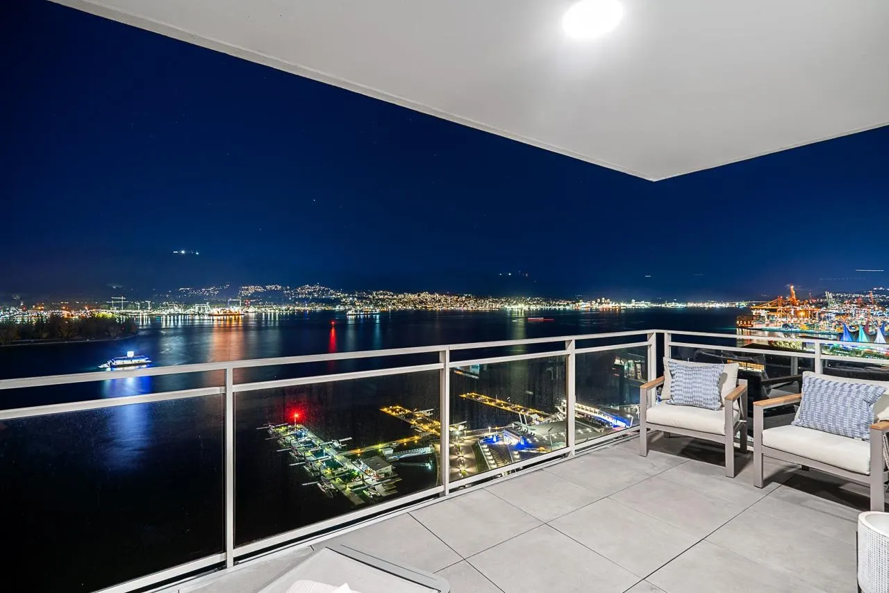 1139 W Cordova Street #2202