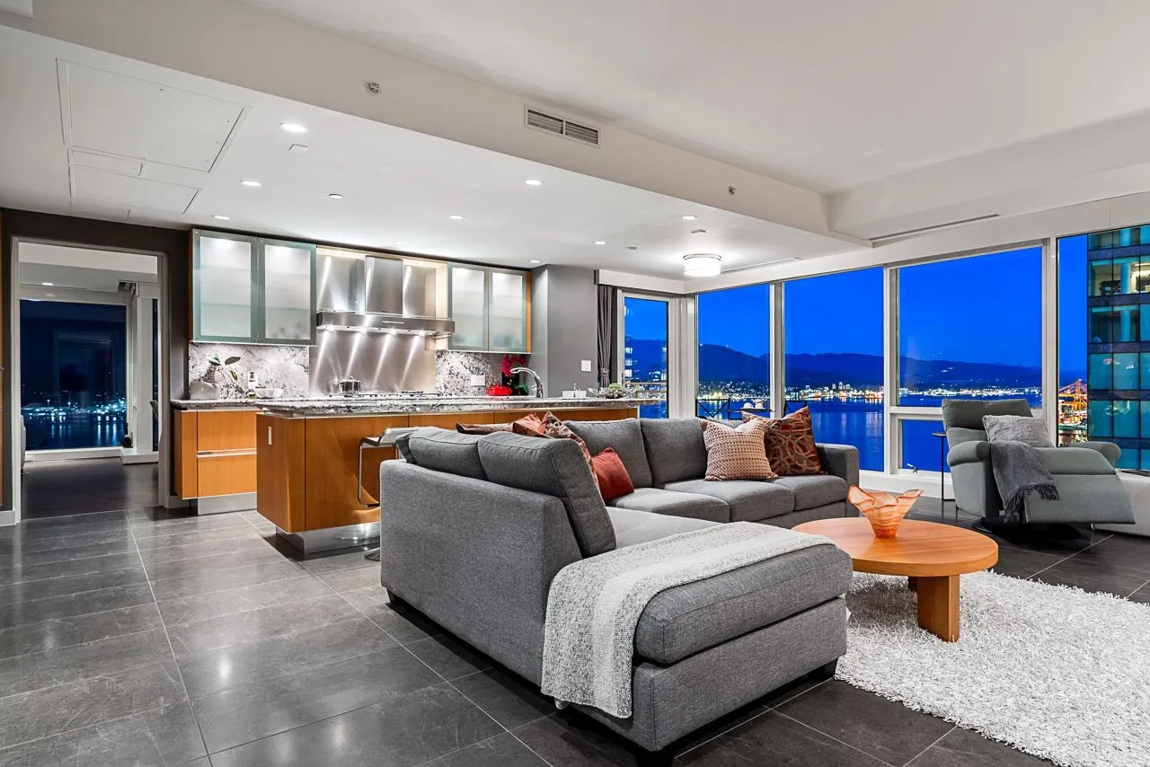 1139 W Cordova Street #2202