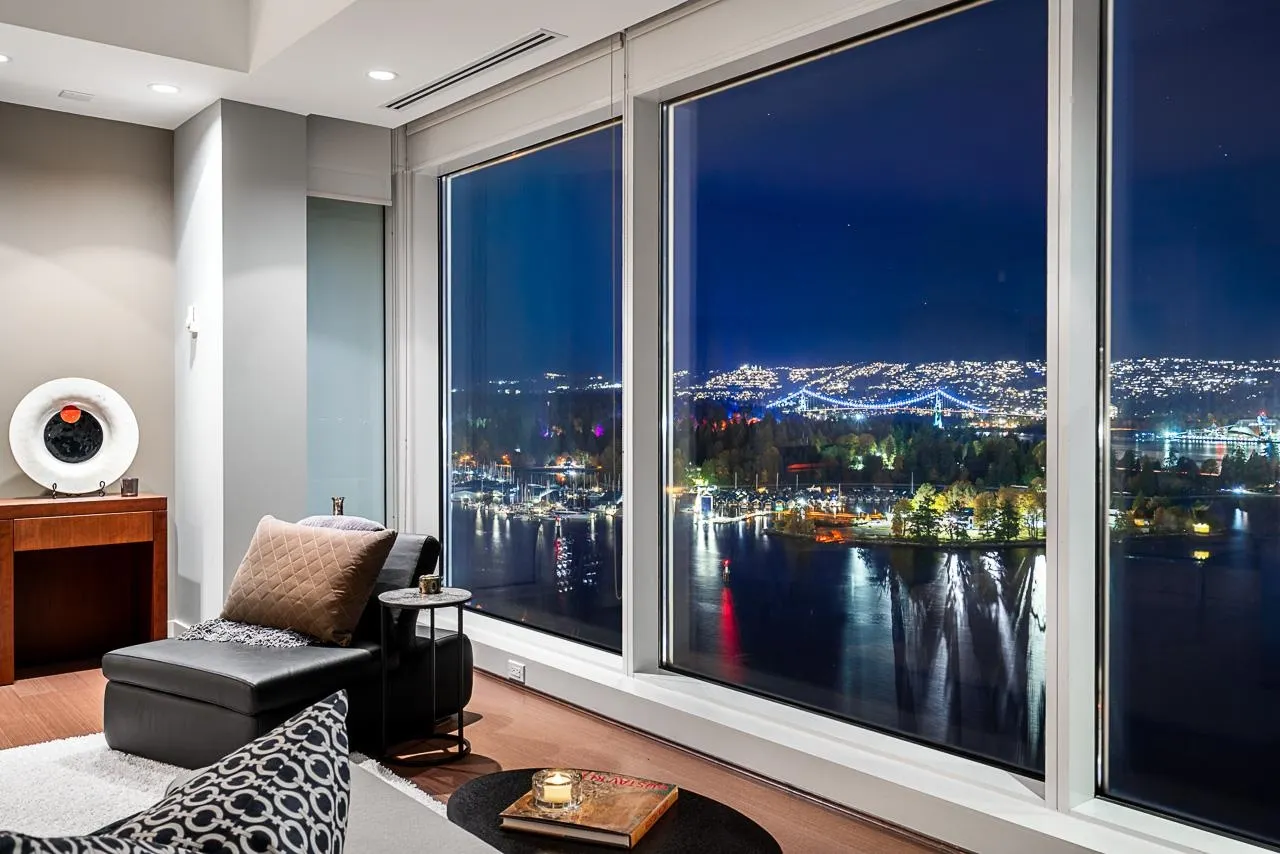 1139 W Cordova Street #2202