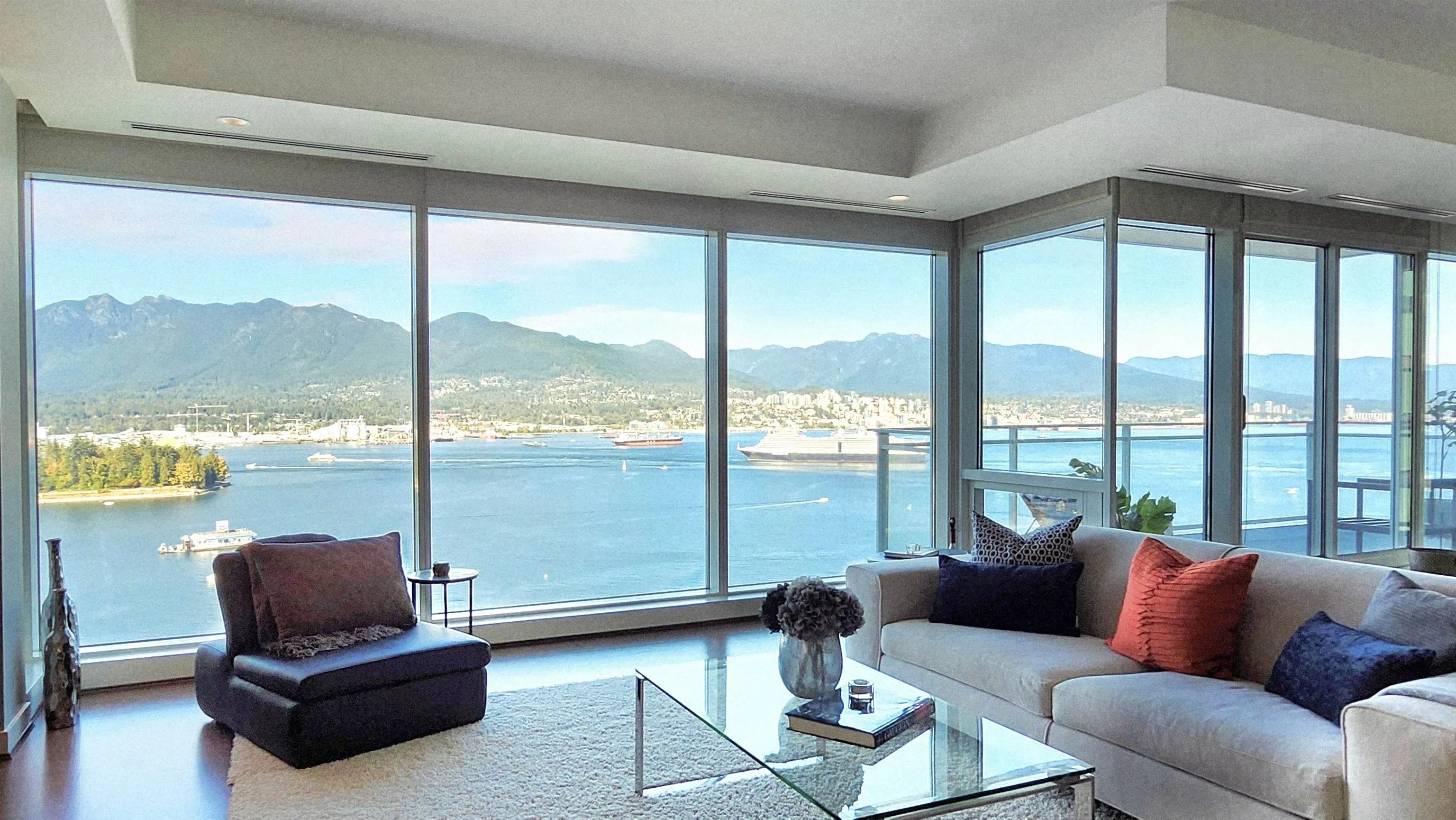 1139 W Cordova Street #2202