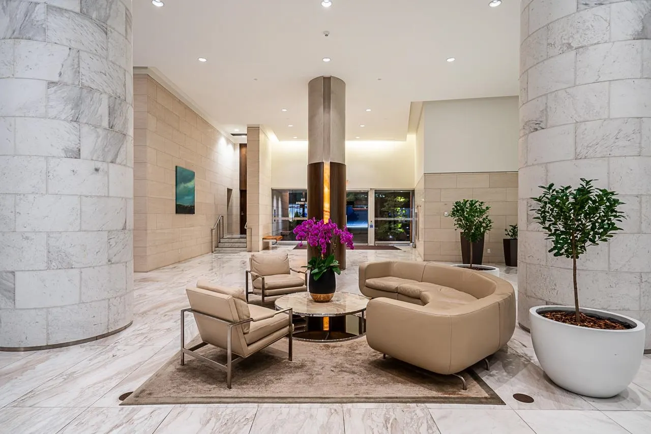 1139 W Cordova Street #2202