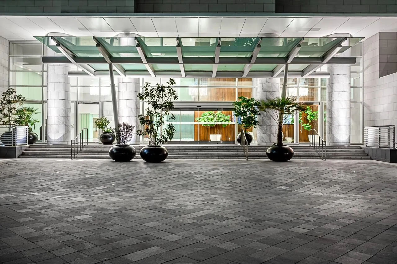 1139 W Cordova Street #2202