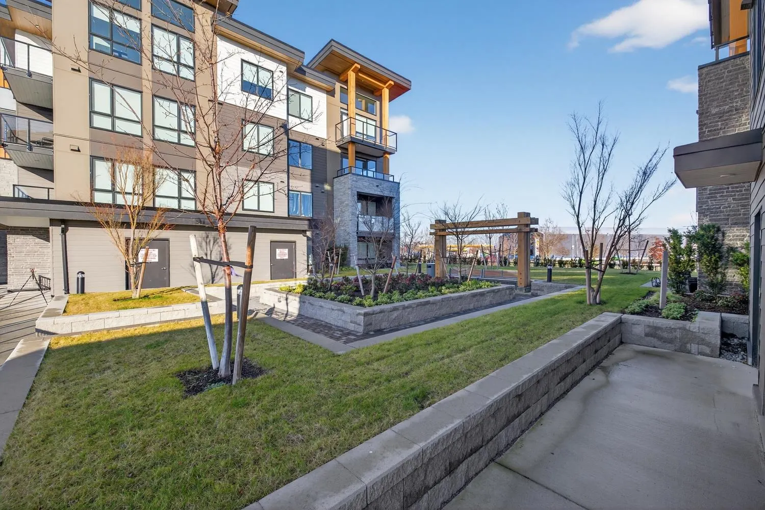 1942 Starling Drive #404