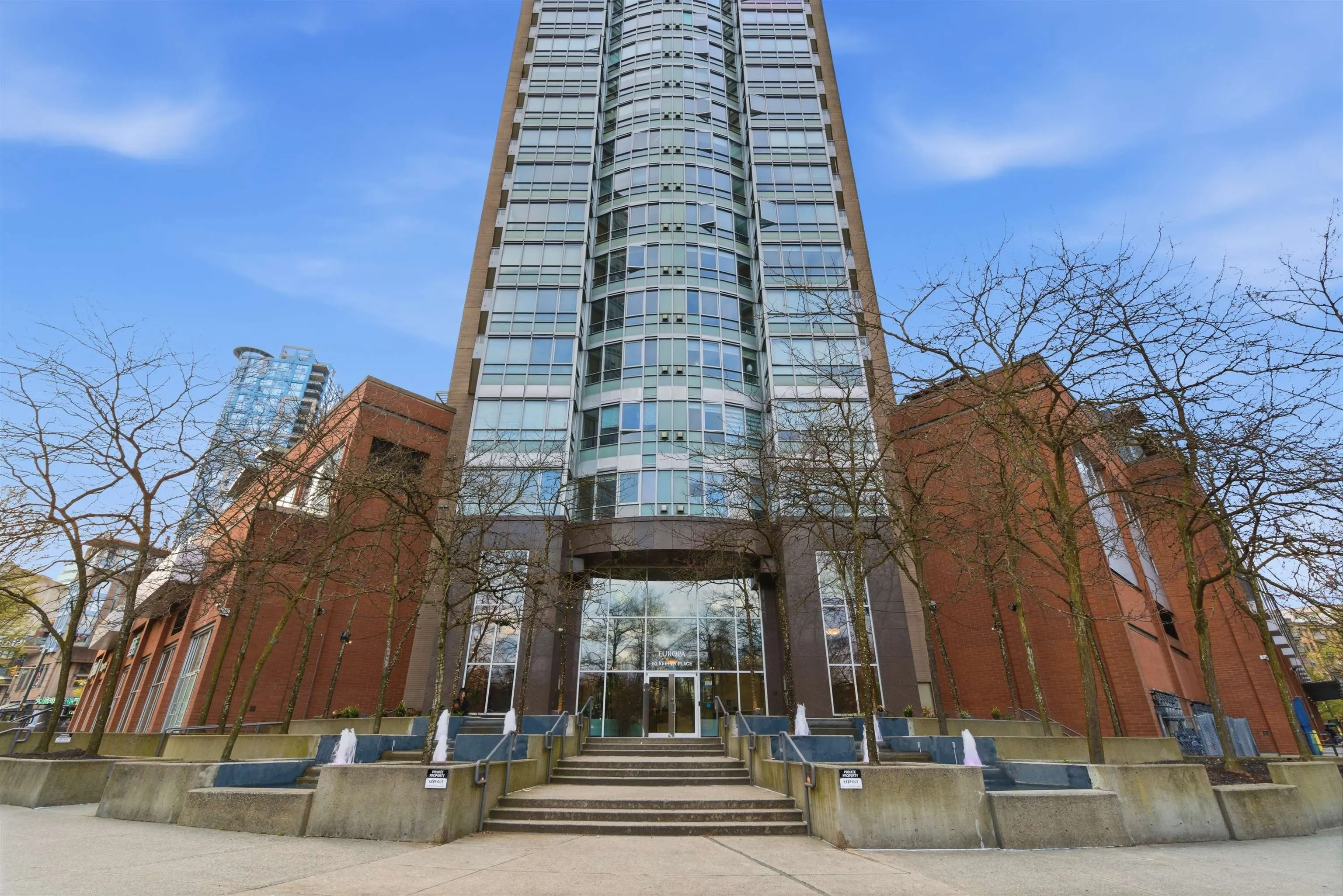 63 Keefer Place #2705