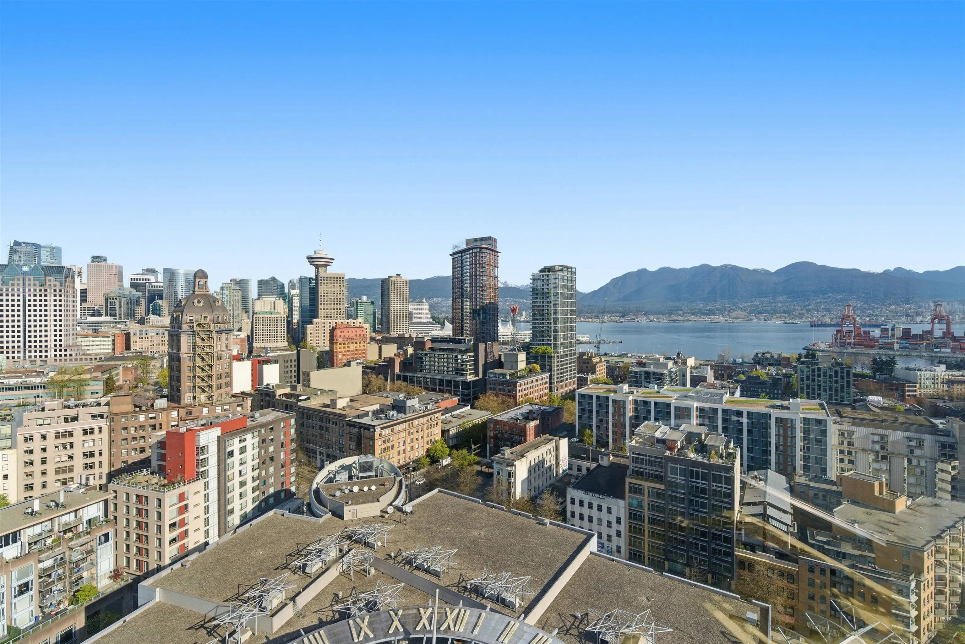 63 Keefer Place #2705