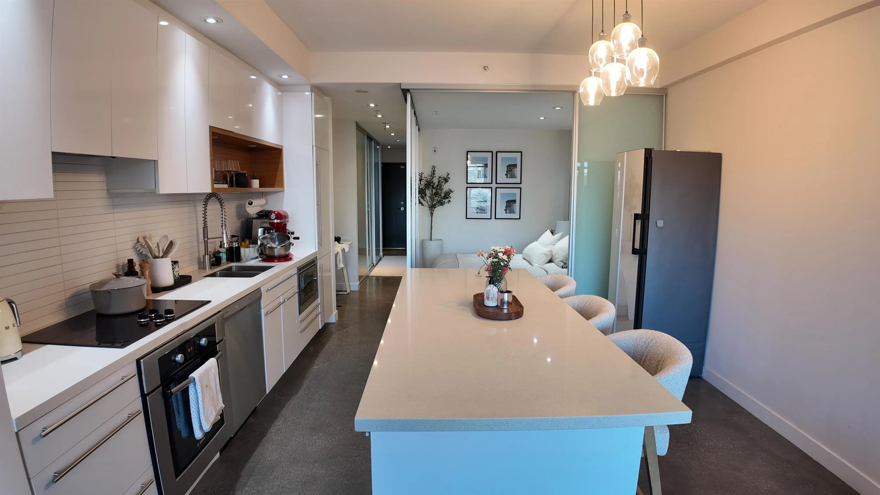256 E 2nd Avenue #206