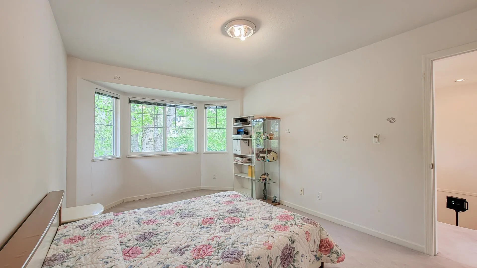 8060 St. Albans Road #10