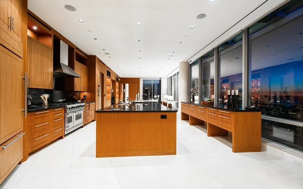 1077 W Cordova Street #PH4201
