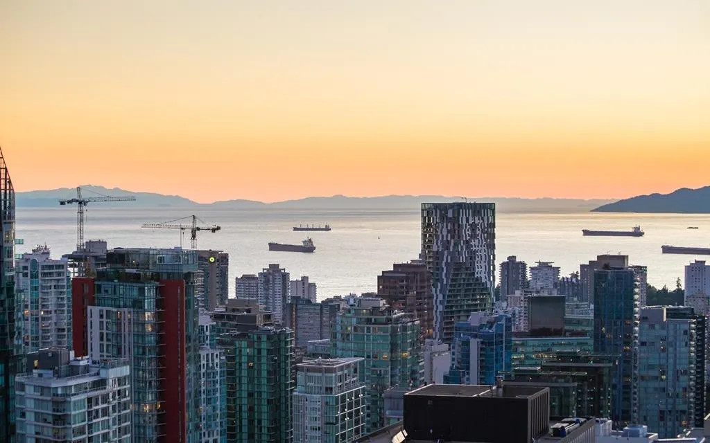 1077 W Cordova Street #PH4201