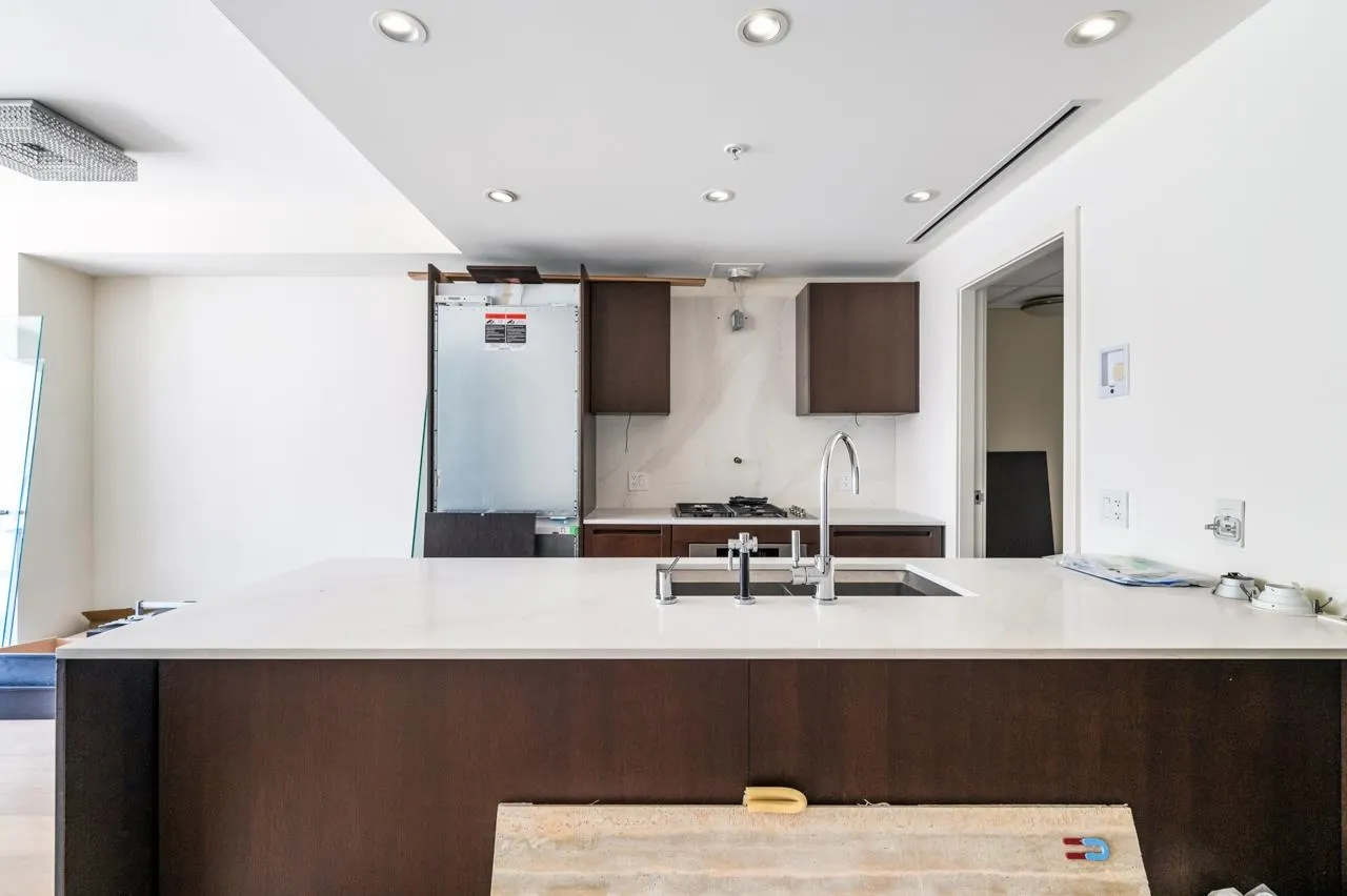 1011 W Cordova Street #2705