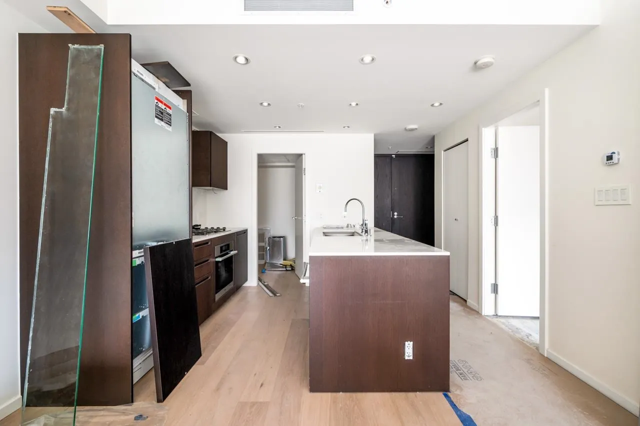 1011 W Cordova Street #2705