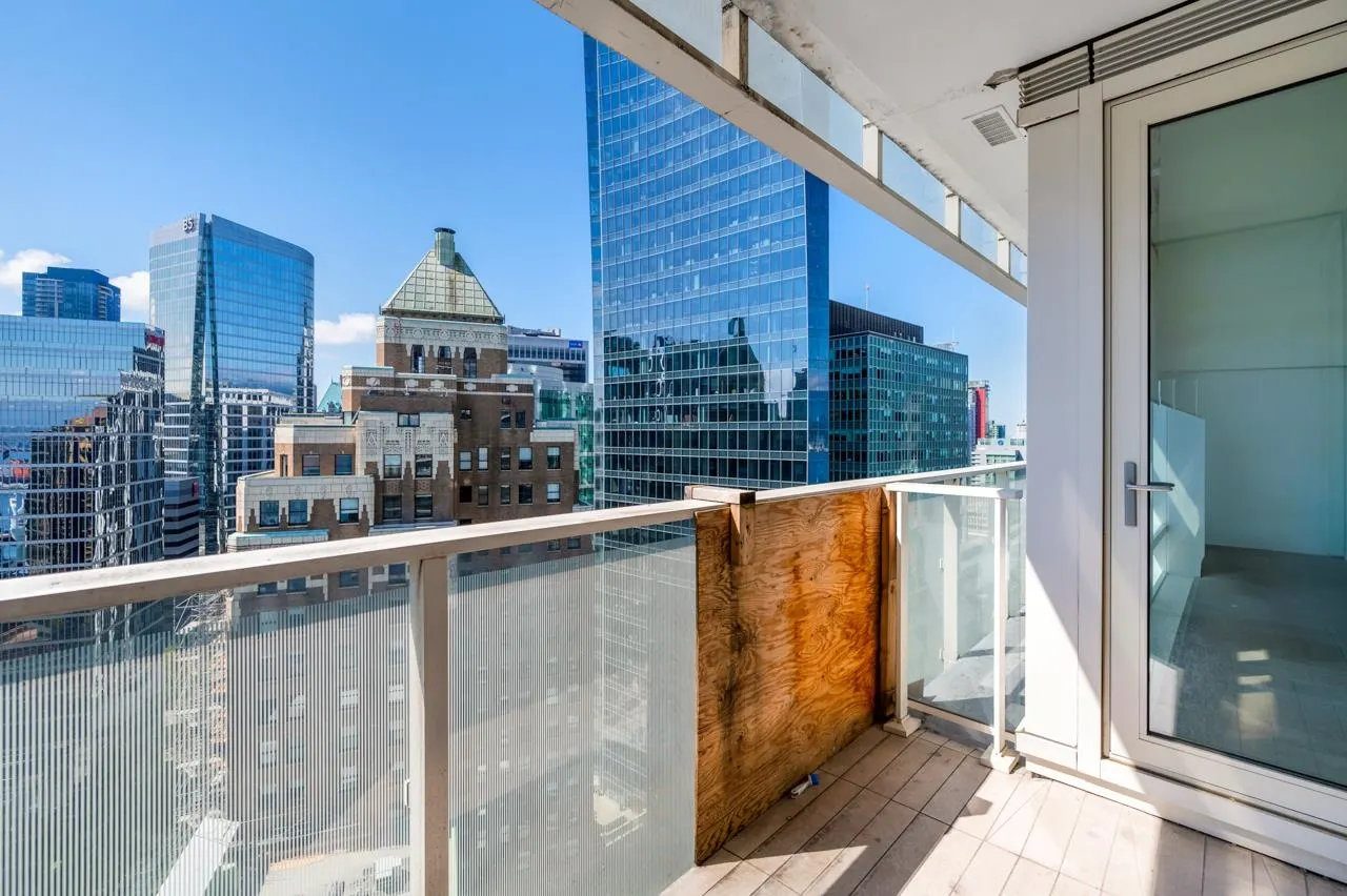 1011 W Cordova Street #2705