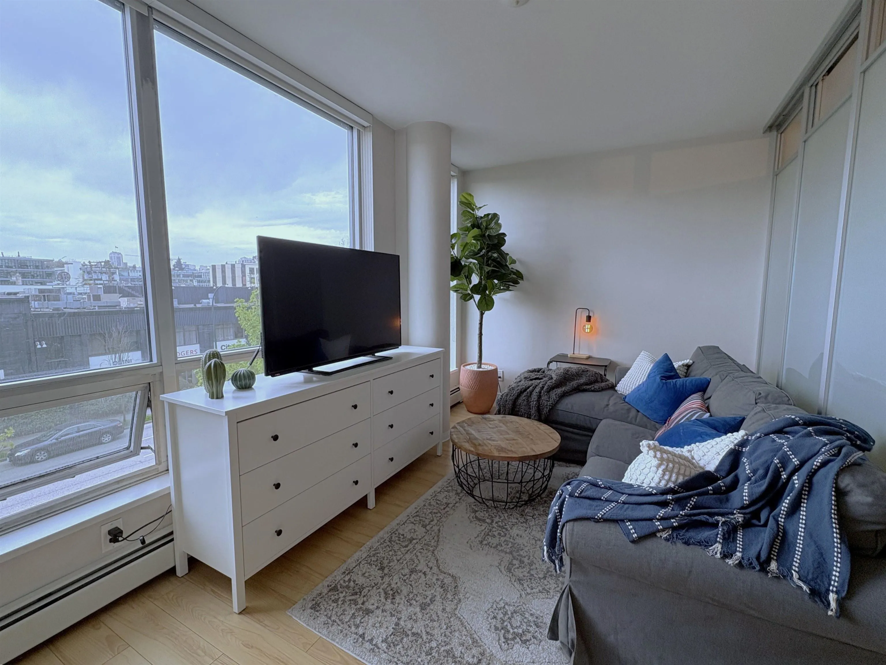 159 W 2nd Avenue #309